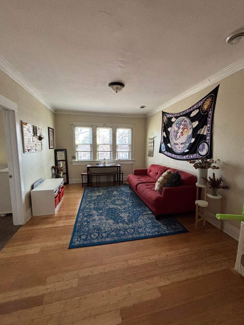 Milwaukee Apartment: 3159-59A N. Booth St.
