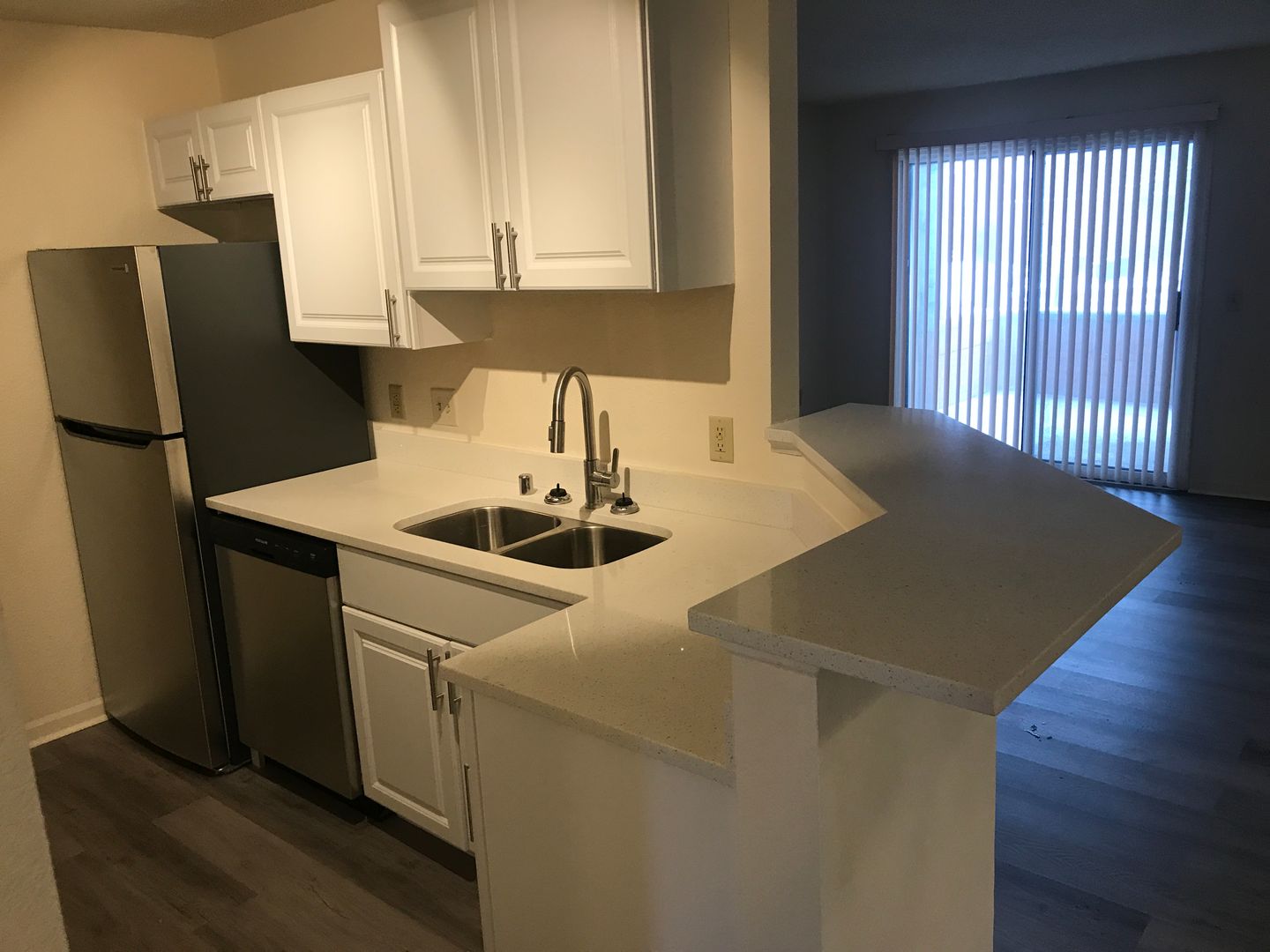 Wauwatosa Apartment: 10051 W. Lisbon Ave.