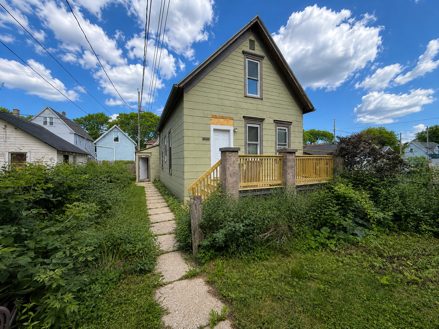 Milwaukee Apartment: 2939-39B N. Pierce St.