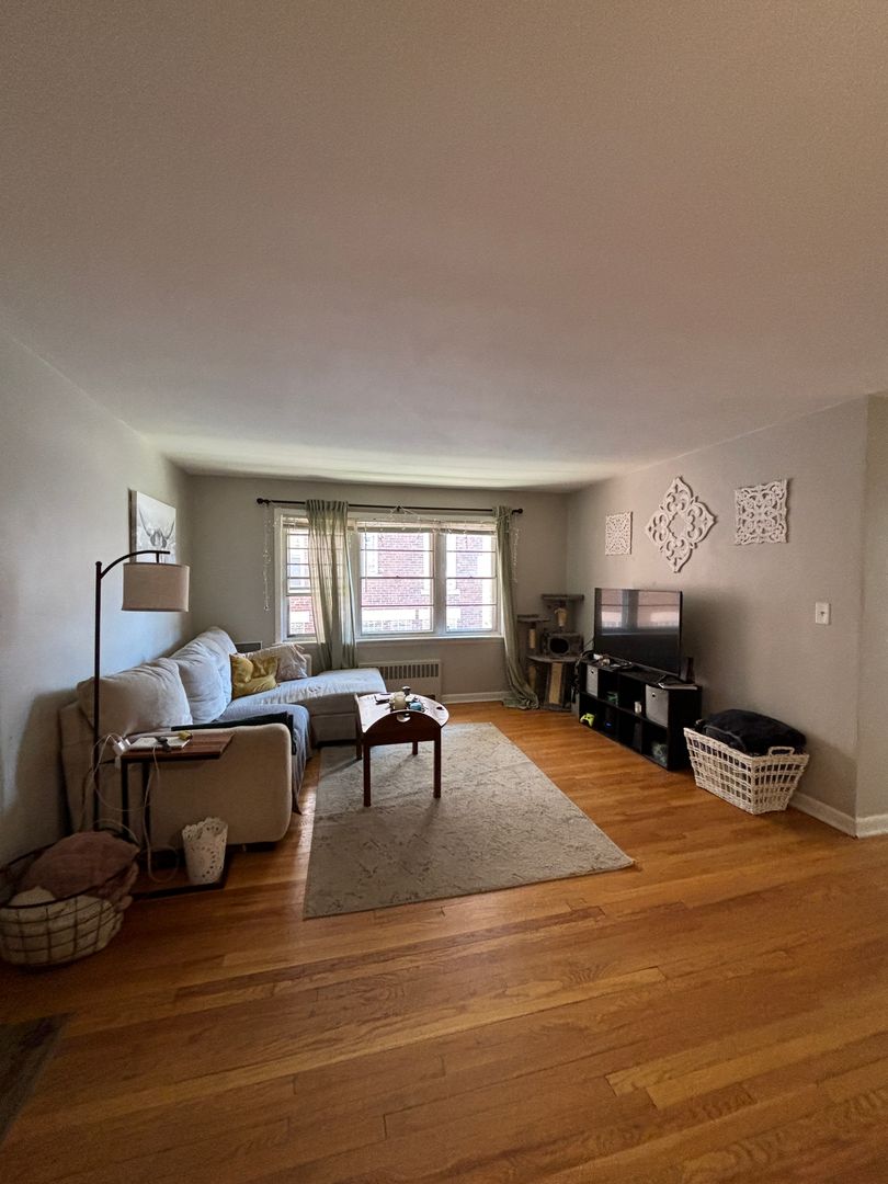 Milwaukee Apartment: 2575 N. Prospect Ave.