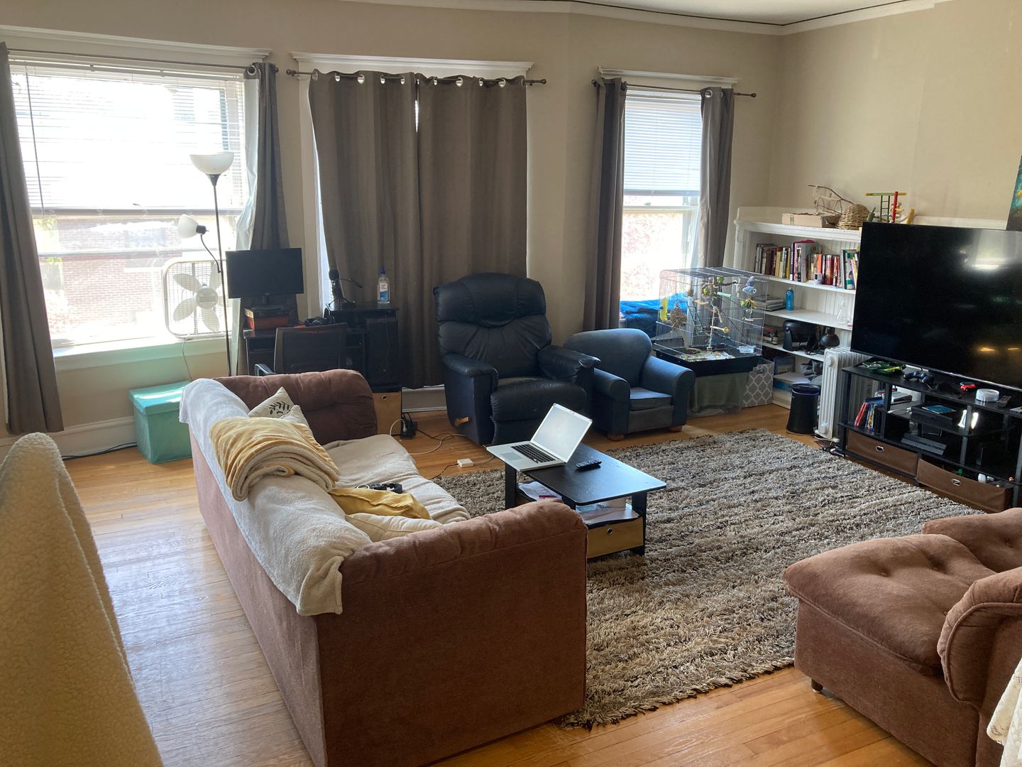 Milwaukee Apartment: 2511 E. Belleview Pl.