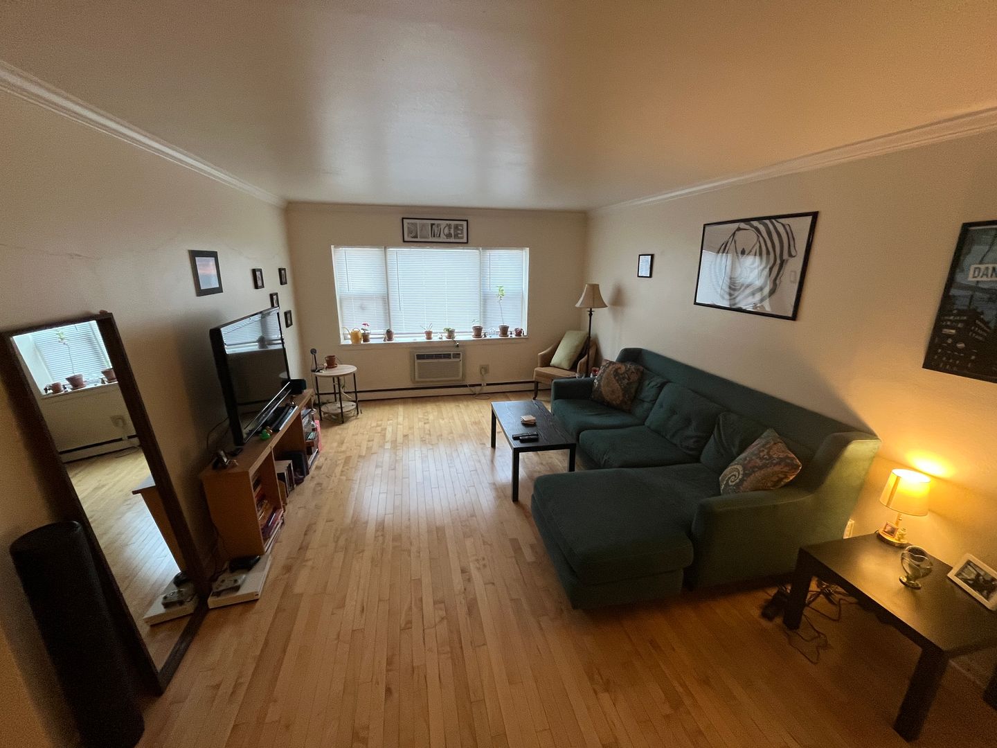 Milwaukee Apartment: 2030 N. Oakland Ave.