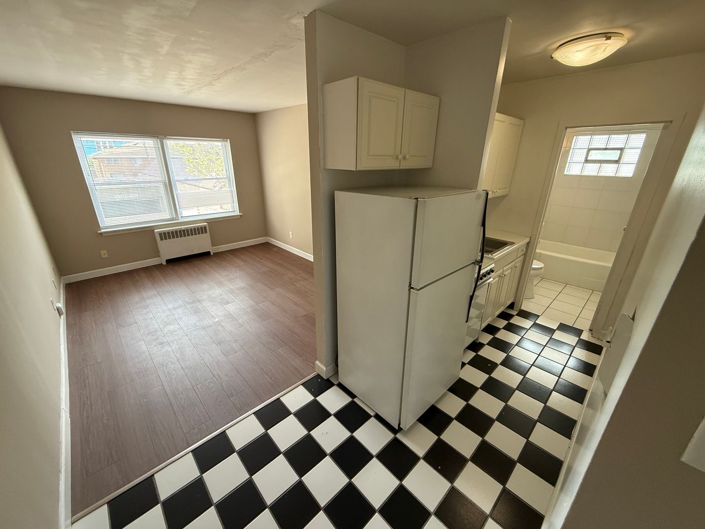 Milwaukee Apartment: 1653 N. Prospect Ave.