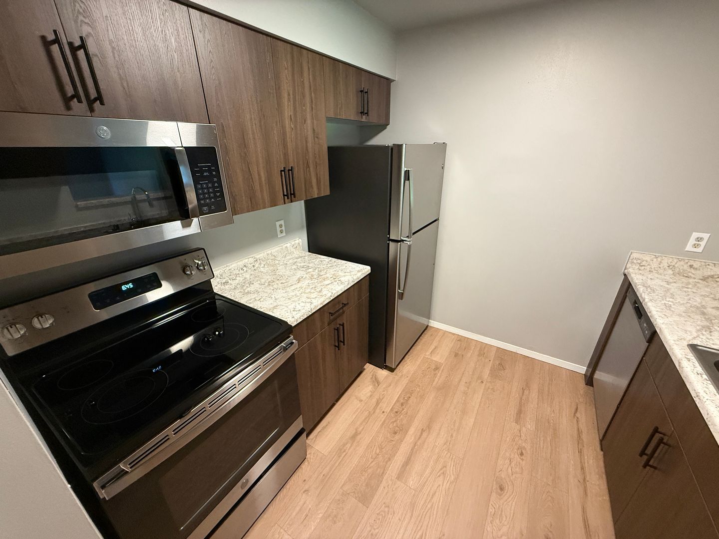 Milwaukee Apartment: 3278 North Dousman St.