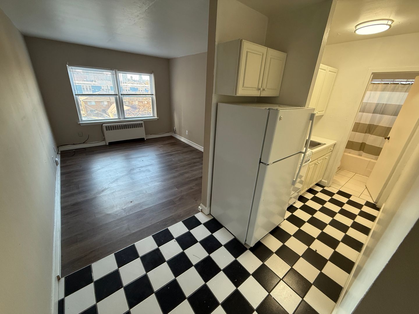 Milwaukee Apartment: 1653 N. Prospect Ave.