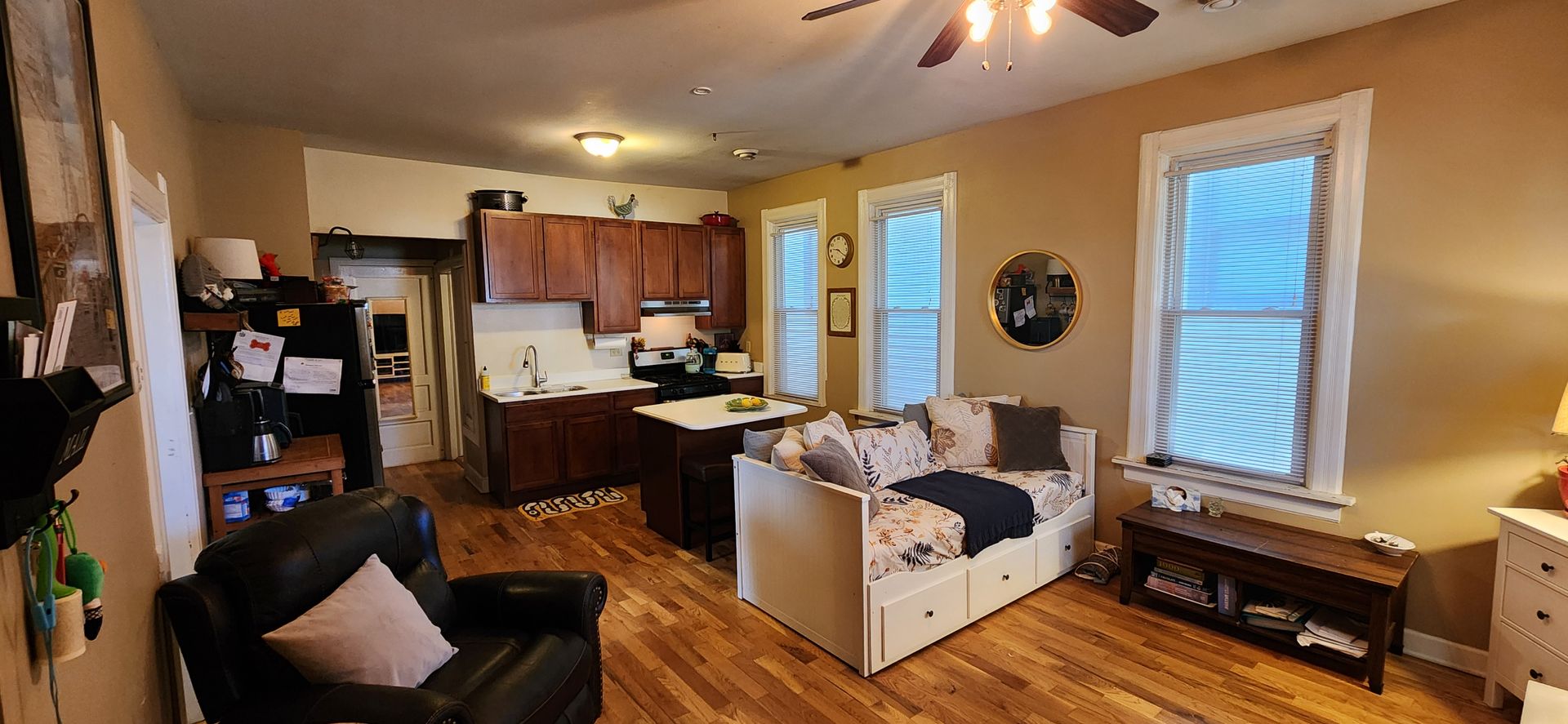 Milwaukee Apartment: 2013-15A N. Newhall St.