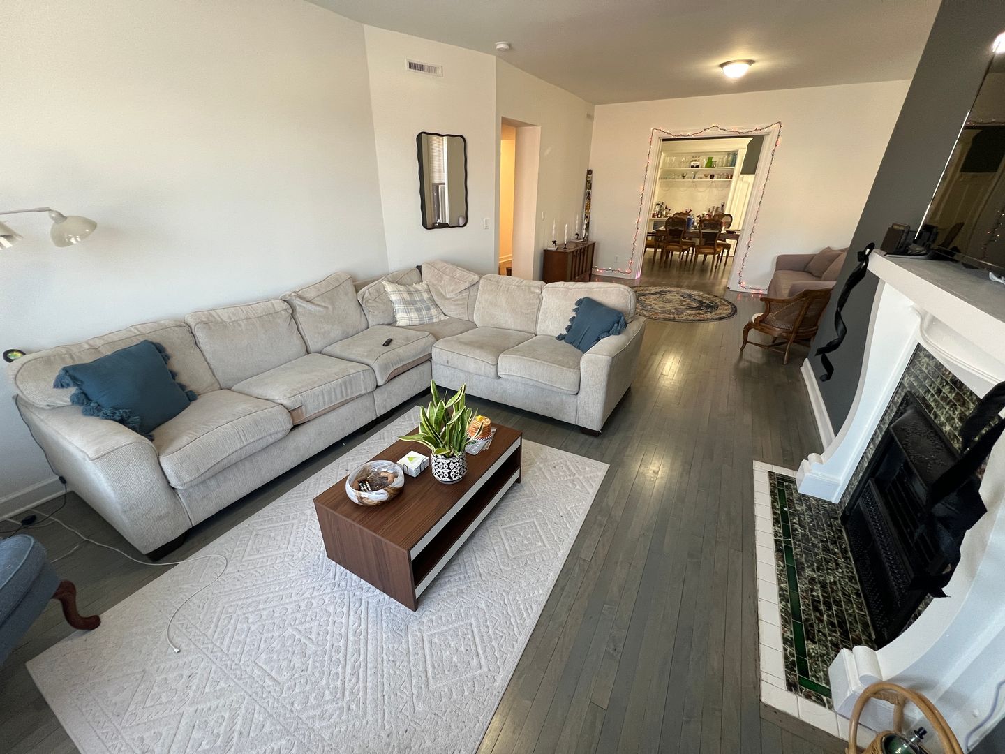 Milwaukee Apartment: 2813 E. Belleview Pl.