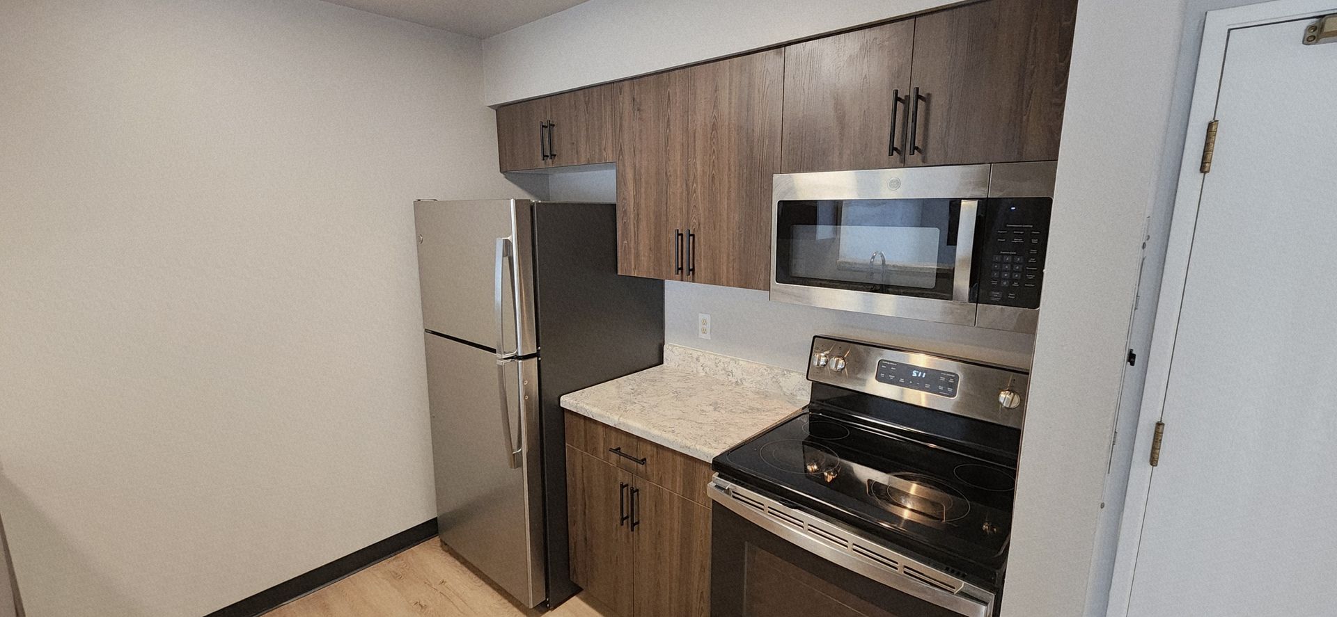 Milwaukee Apartment: 3278 North Dousman St.