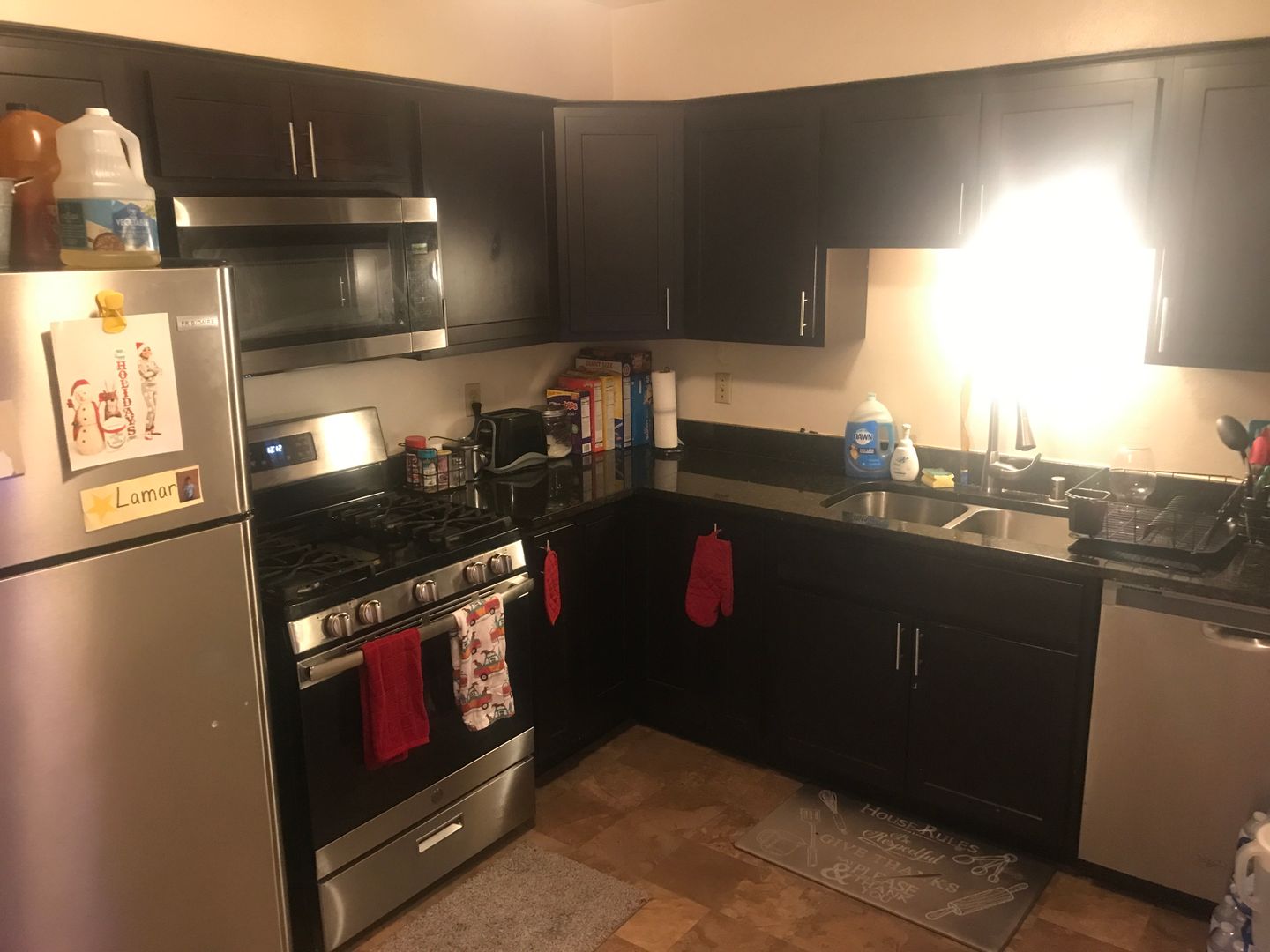 Milwaukee Apartment: 1160 E. Singer Cr.