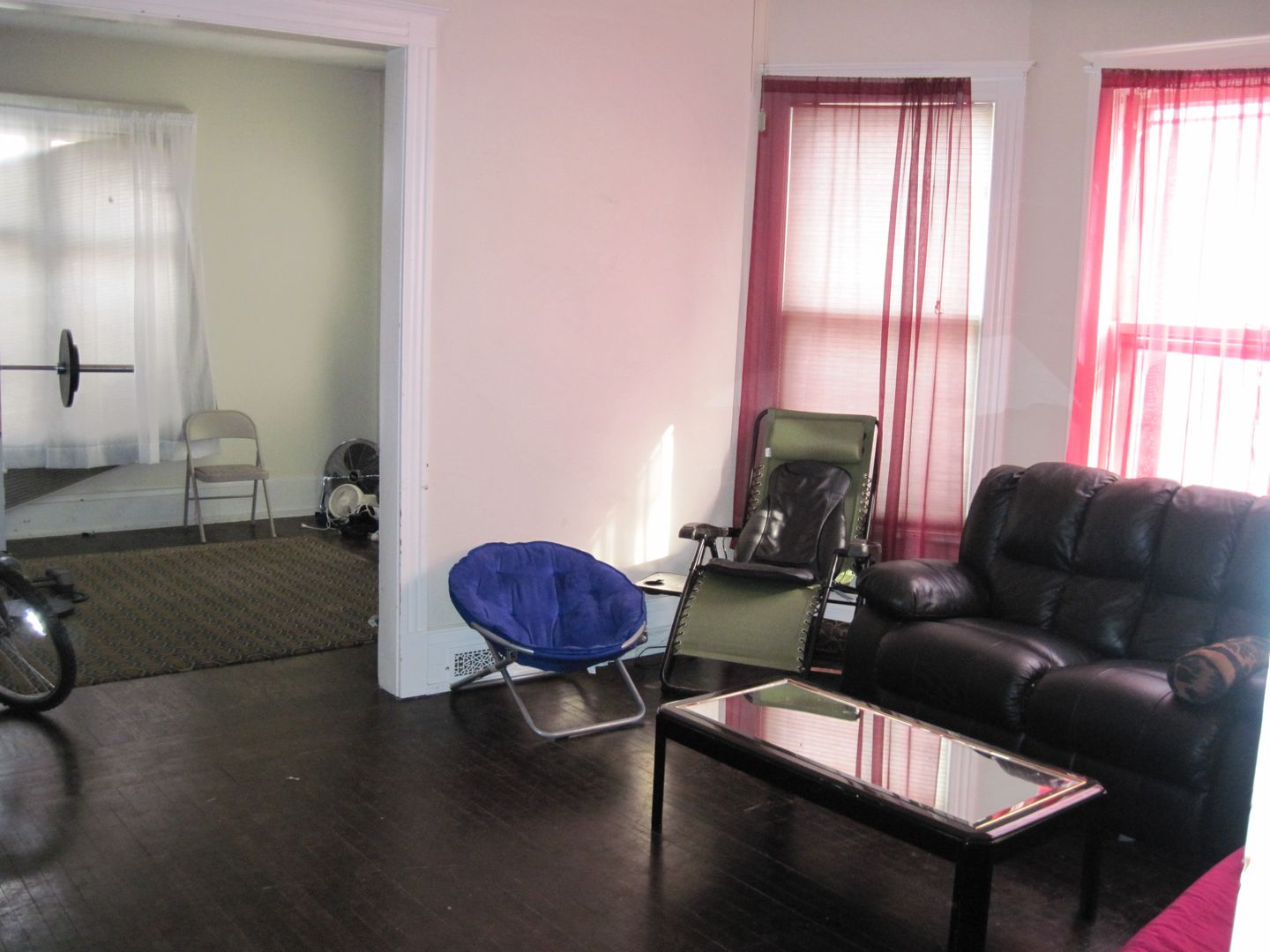 Milwaukee Apartment: 2609-11 N. Maryland Ave.