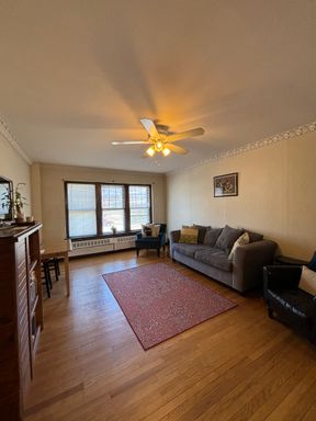 Spacious, Beautiful 2 Br Flat Available September 15th! – photo 1