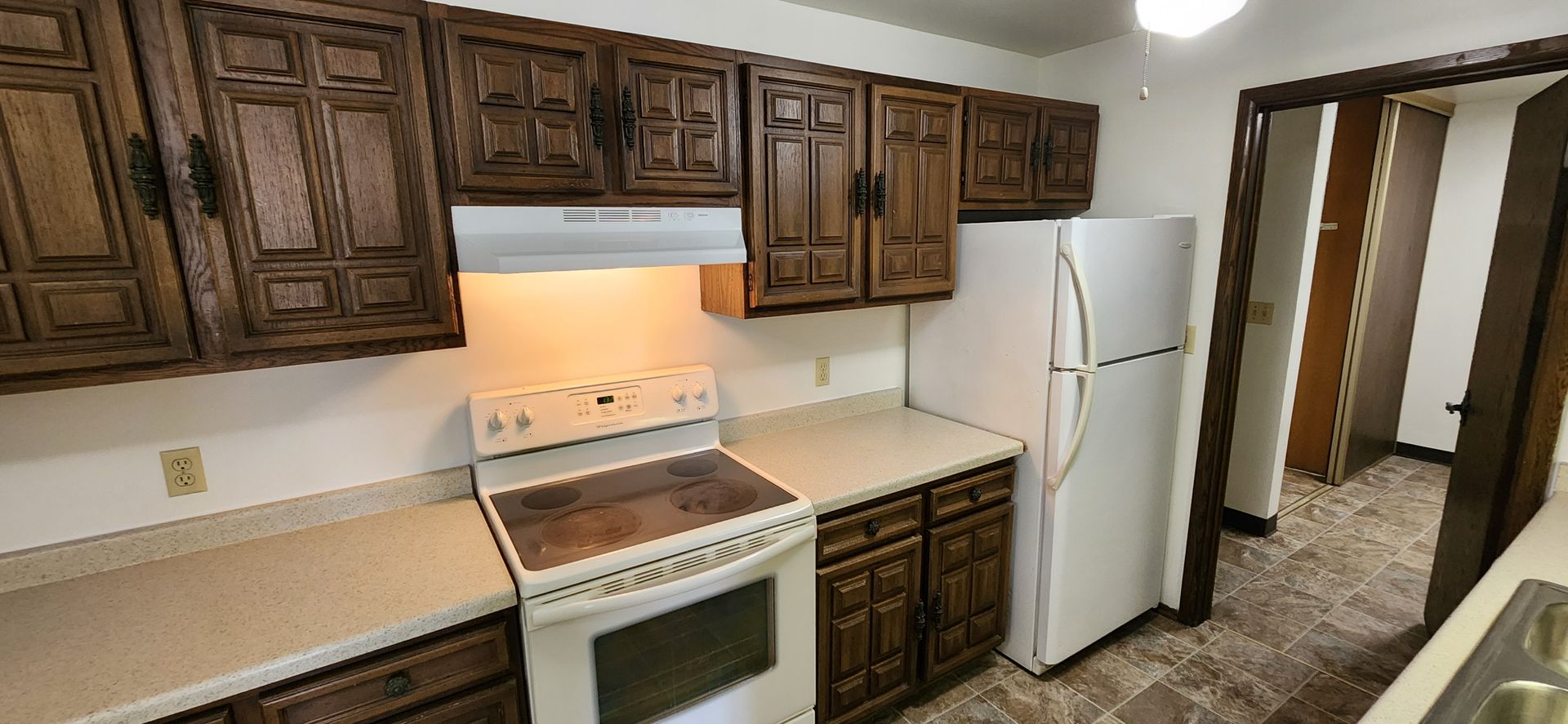 Whitefish Bay Apartment: 425 E. Henry Clay St.