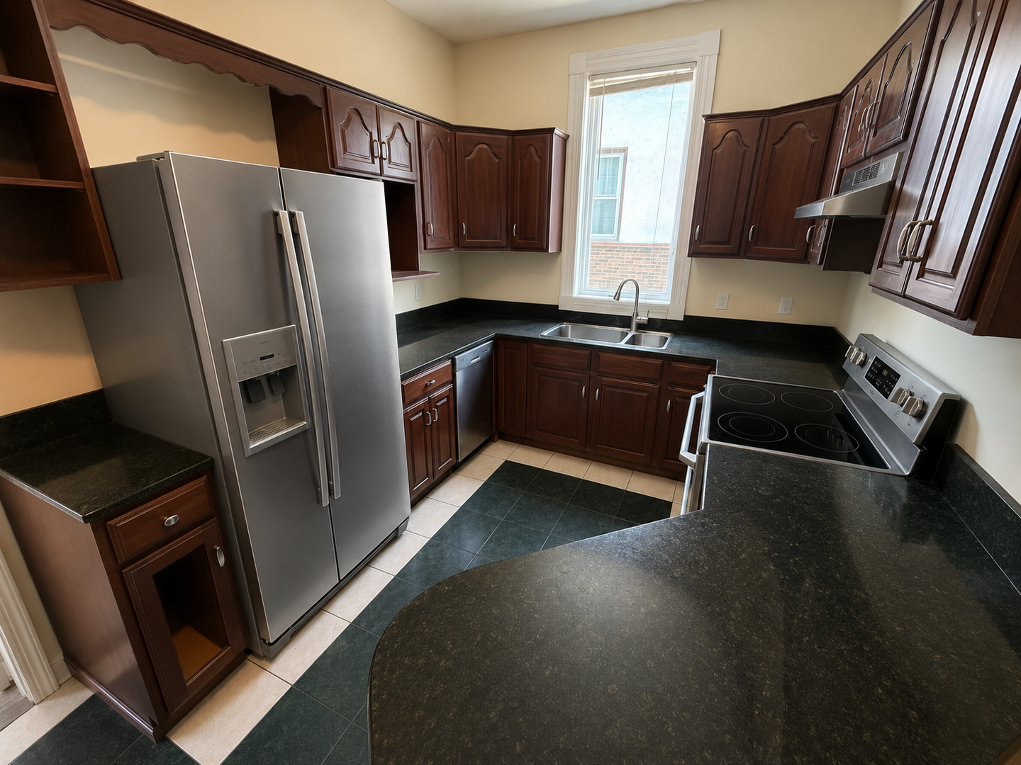 Milwaukee Apartment: 2609-11 N. Maryland Ave.