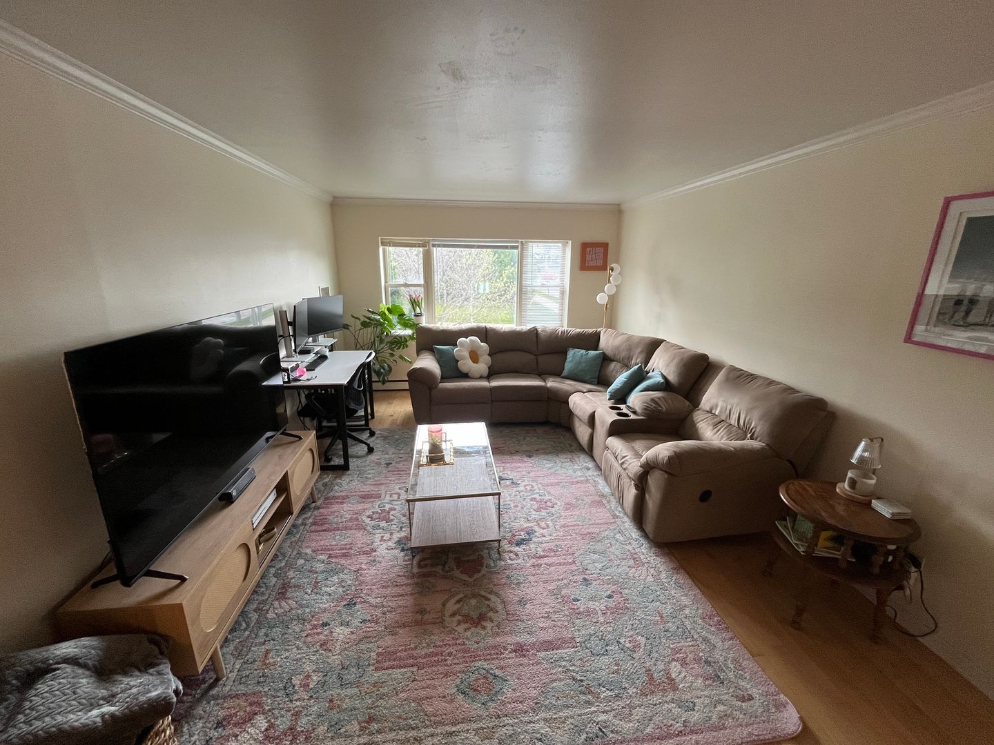 Milwaukee Apartment: 2030 N. Oakland Ave.
