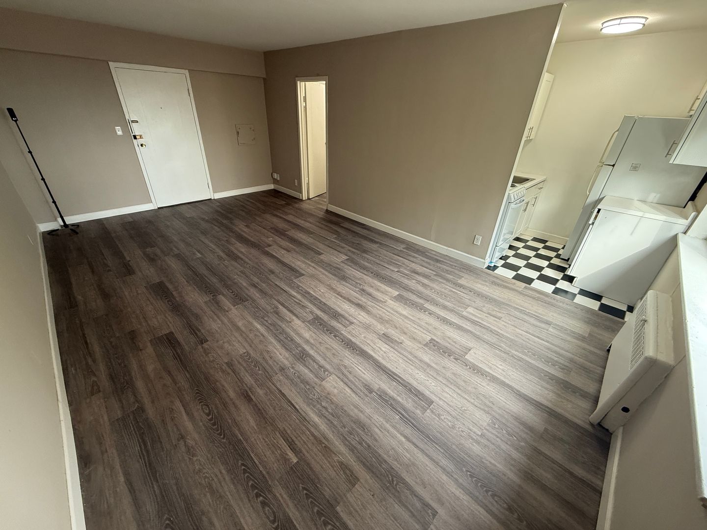 Milwaukee Apartment: 1653 N. Prospect Ave.