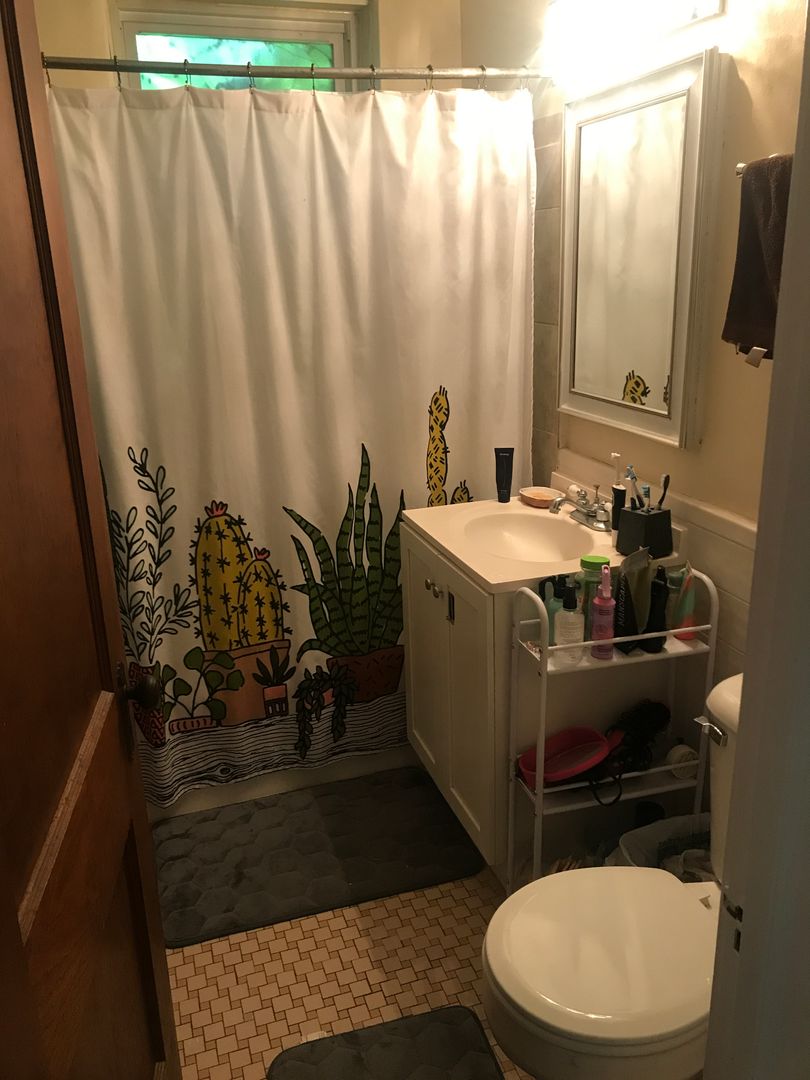 Wauwatosa Apartment: 1423-35 Martha Washington Dr.