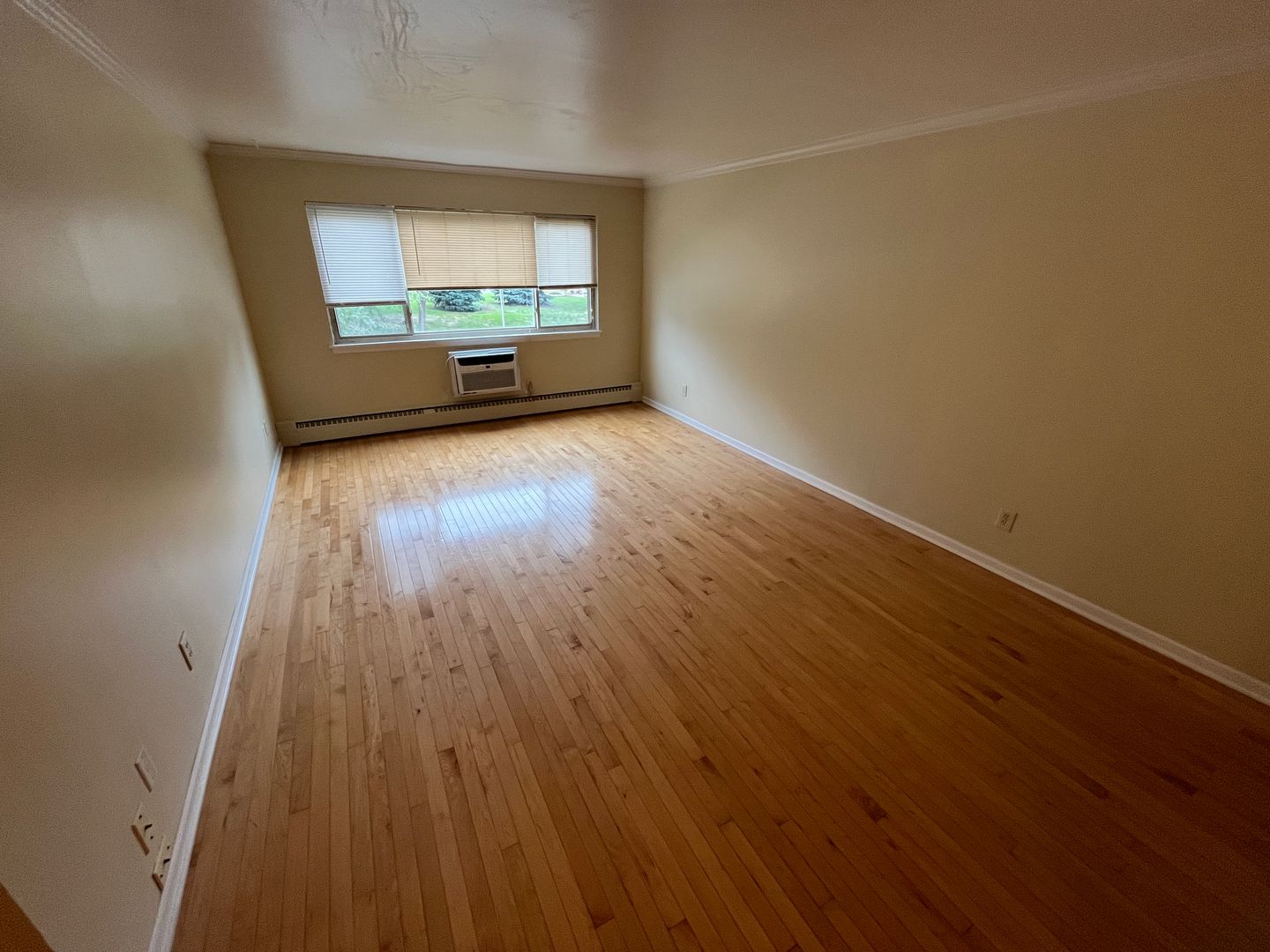 Milwaukee Apartment: 2018 N. Oakland Ave.