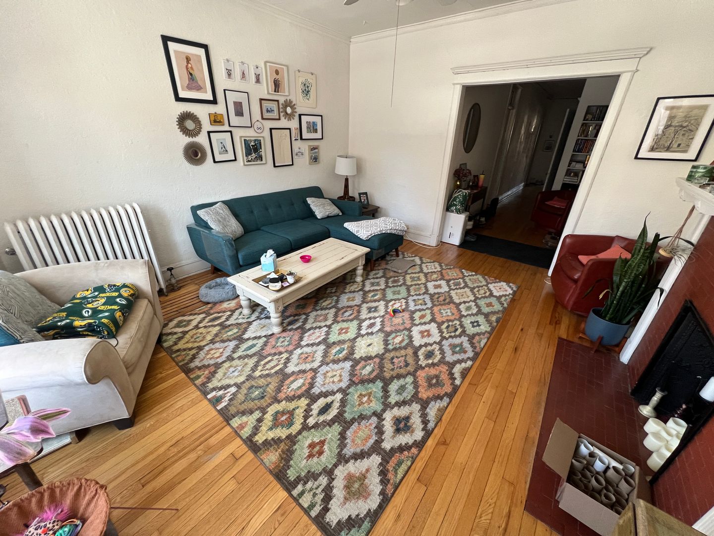 Milwaukee Apartment: 2511 E. Belleview Pl.