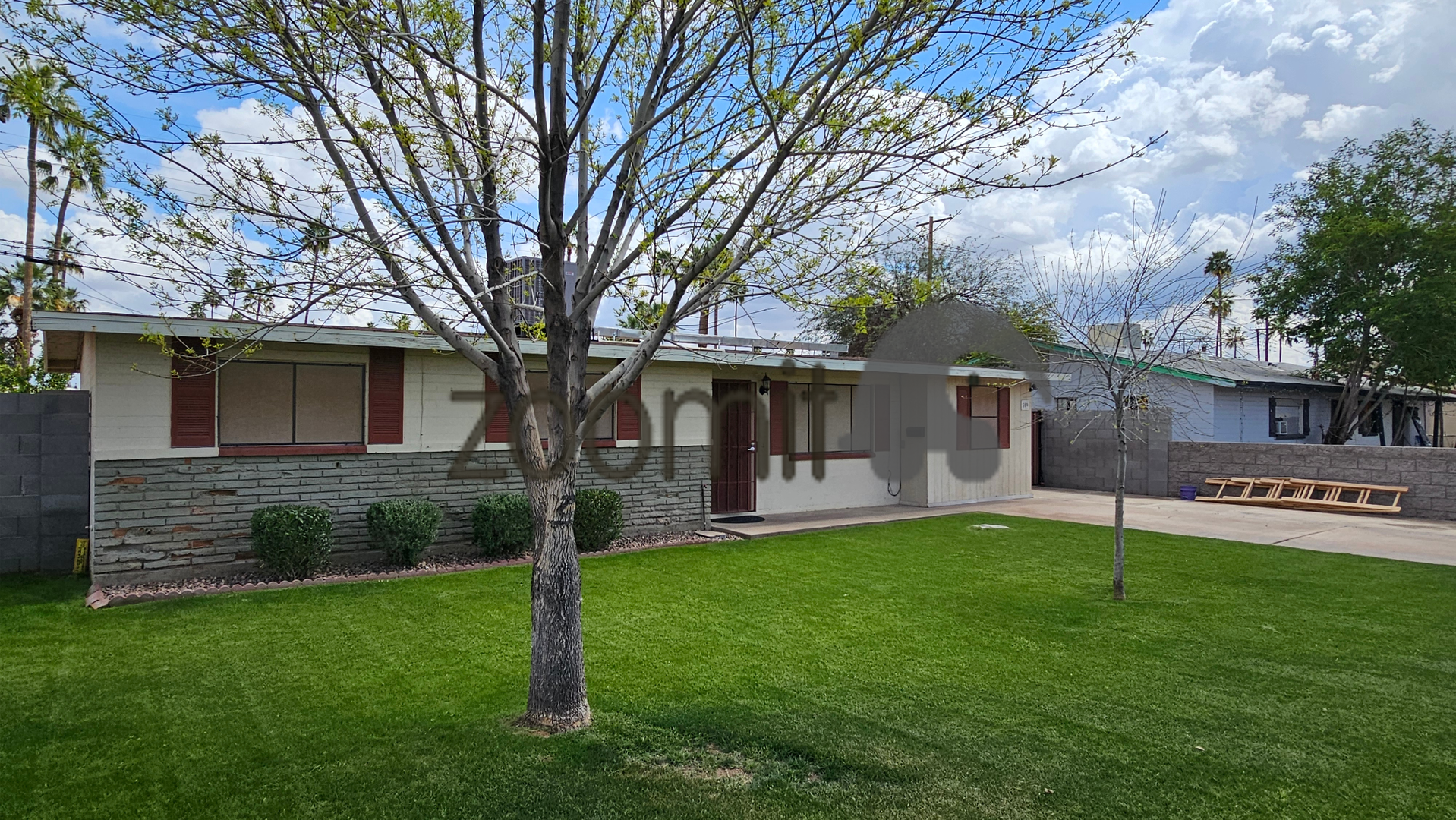 Mesa House: 509 S Stewart Street