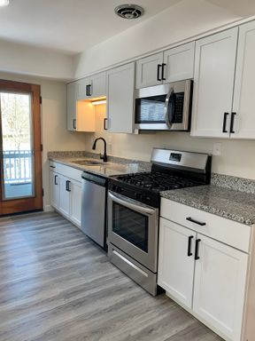 Remodeled Large Two Bedroom in Ft. Mitchell