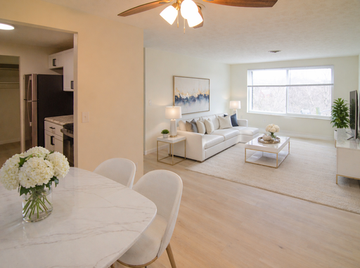 Newly Renovated 2 Bedroom Apartment – photo 1