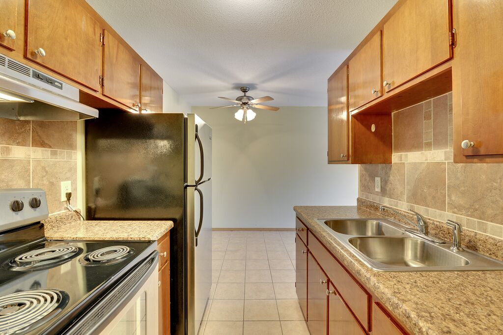 Minneapolis Apartment: 2300 Pleasant Ave S.