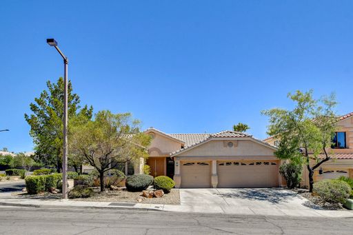 Single story in the heart of Summerlin! – photo 1