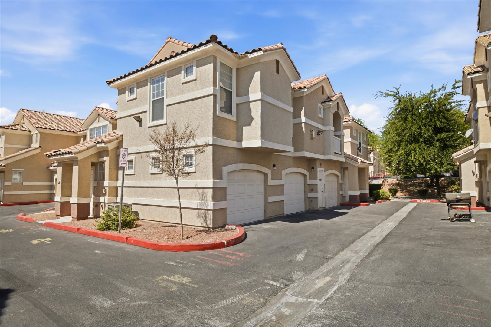 North Las Vegas Condo: 5855 Valley Dr #1022