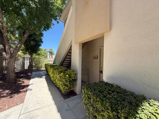 Renovated 2 Bedroom in Summerlin – photo 1